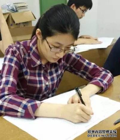 慧考试学员参加2016届南京市零模考试